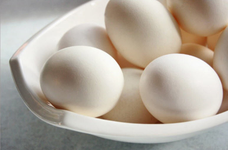 Egg white and lemon mask