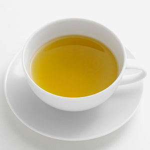 Green tea and apple cider vinegar rinse